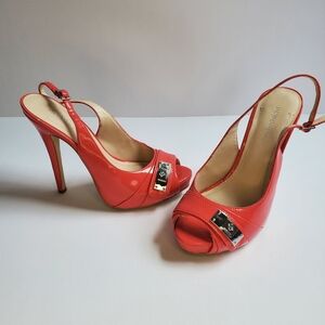 Hot pink BCBGeneration patent leather heels size 7